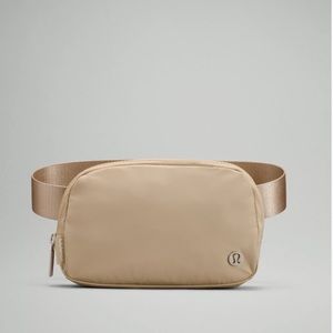 Lululemon Belt Bag, trench color, 1L